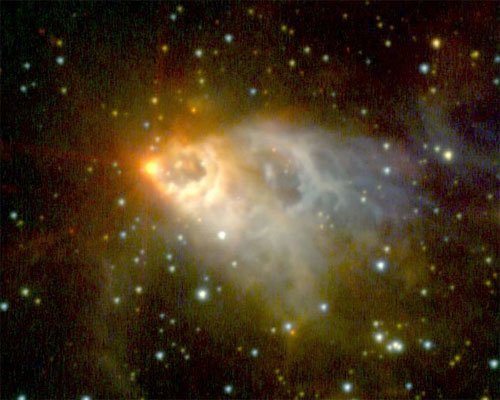 23 Астрономы открыли гигантскую звезду на стадии зарождения 
