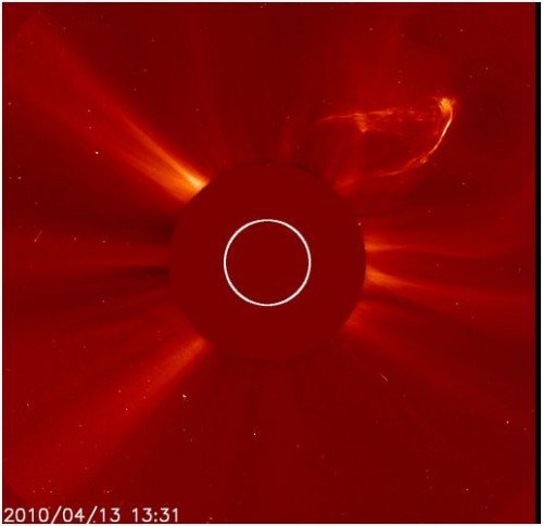 sun-spit-500x485 Солнце выбросило огромный протуберанец