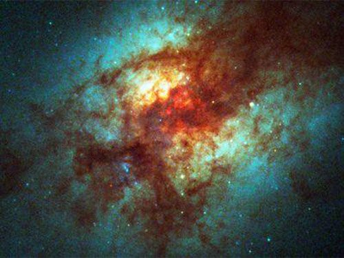 arp-220 Астрономы поражены молекулярным разнообразием галактики Arp 220