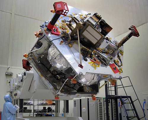 663px-Rotating_Juno_for_Integrating_Instruments1 НАСА отправит к Юпитеру аппарат Juno